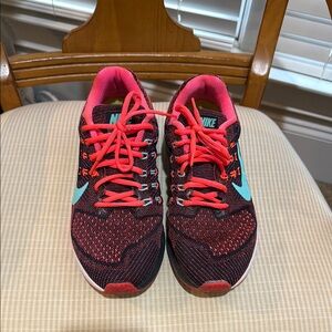 Nike Black and Pink Athletic Shoes with Breathable Mesh